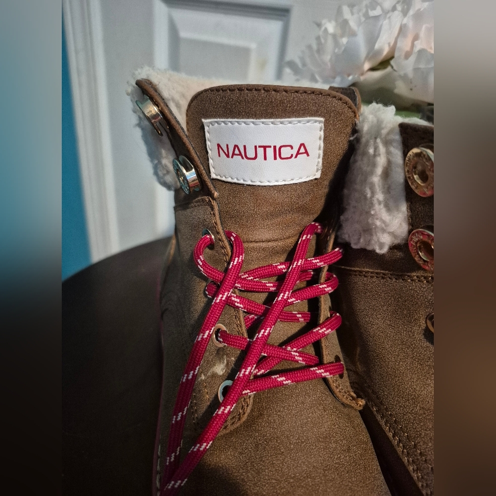 Nautica Tan Boots with Pink Laces - Picture 2 of 7